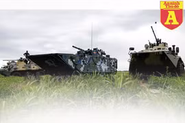 [Infographic] Ngậm ngùi ZBD-05 Trung Quốc bị đối thủ BTR-82 Nga khuất phục