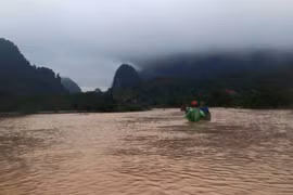 Mưa lũ lớn ở Quảng Bình: Một người mất tích 