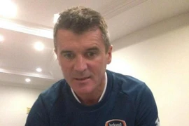 Cựu sao M.U chia tay bộ râu kỳ quặc gây sốt mạng