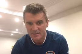 Cựu sao M.U chia tay bộ râu kỳ quặc gây sốt mạng