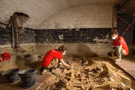 Phát hiện gần 300 bộ hài cốt ít nhất 500 năm tuổi tại Paris