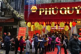 Phân luồng giao thông, đảm bảo an ninh trật tự ngày "Thần tài"