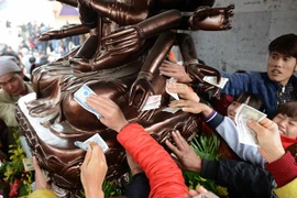 Tâm lý thực dụng phá hỏng lễ hội