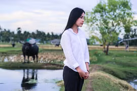 Nam Em lấn sân điện ảnh với vai diễn thôn quê