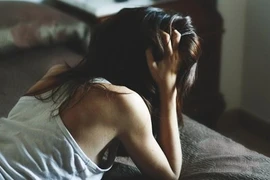 "Đi hoang" với đàn ông lạ để tìm cảm giác "sung sướng" với chồng