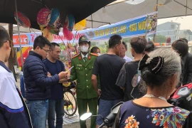 Điều tra vụ người đàn ông bị đâm chết tại hội làng 