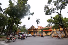 Hà Nội thẳm sâu, trong veo, bình dị