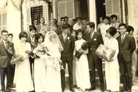 Mùa cưới chưa xa 