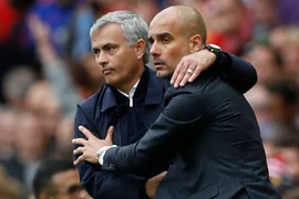Dư âm trận derby Manchester: 5 sai lầm của Mourinho