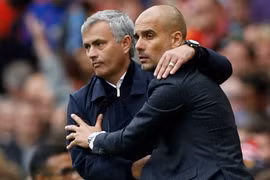 Dư âm trận derby Manchester: 5 sai lầm của Mourinho