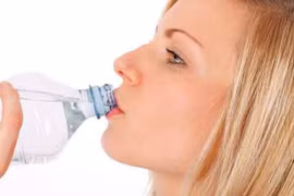 Uống nước không giúp giảm cân