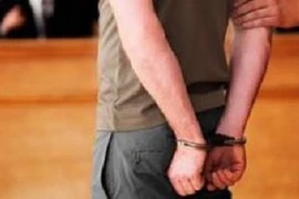 Xin được vào tù vì quá... chán vợ!