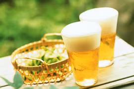 Uống bia vừa phải giảm nguy cơ viêm khớp dạng thấp