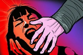 Cưỡng hiếp rồi quay video để khống chế nữ nạn nhân