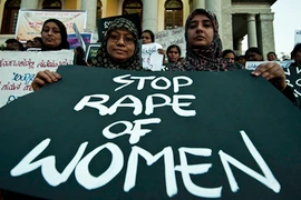 Bé gái 15 tuổi bị cưỡng hiếp, đầu độc tại nhà