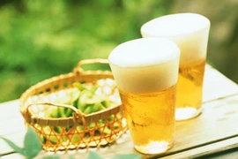 Uống bia vừa phải giảm nguy cơ viêm khớp dạng thấp