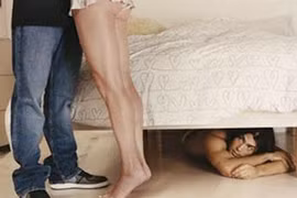 Tưởng trộm, hóa ra... người tình của vợ