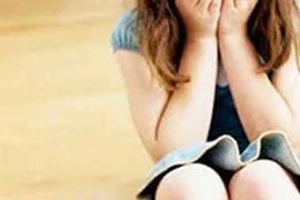 Ông già gần 60 bị bắt vì nghi sàm sỡ bé gái 9 tuổi