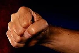 Nghịch tử ngồi tù vì giết mẹ, ra tù lại tiếp tục giết cha