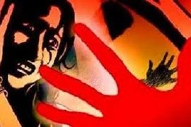 Ấn Độ: Cưỡng hiếp vợ, cô của đồng nghiệp để trả thù