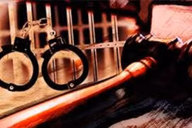 Bà ngoại nhẫn tâm bán cháu gái vào “động quỷ”