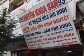 Hà Nội: 1 bác sĩ, 2 phòng khám bị thu hồi giấy phép hoạt động