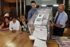 Bầu cử Quốc hội tại Donesk, Lugansk chỉ diễn ra trong khu vực “an toàn”