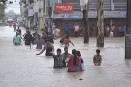 Lũ lụt ở Ấn Độ, 170.000 người phải sơ tán