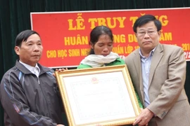 Truy tặng Huân chương Dũng cảm cho nam sinh quên mình cứu người đuối nước