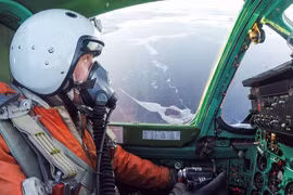 [ẢNH] Chuyên gia Nga giải thích tại sao đối phương phải rút lui khi gặp MiG-31