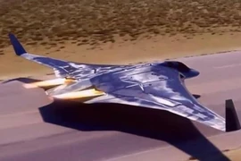 [ẢNH] Nga công bố hình dạng cuối cùng của oanh tạc cơ tàng hình Poslanhik