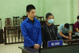 [Tin nhanh tối 10-9-2021] Cặp vợ chồng 9x lĩnh án tù vì đưa người khác xuất cảnh trái phép