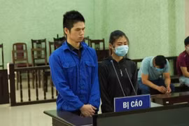 [Tin nhanh tối 10-9-2021] Cặp vợ chồng 9x lĩnh án tù vì đưa người khác xuất cảnh trái phép