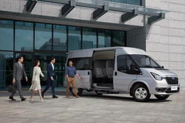 Ford Transit mới bán từ ngày 18/1/2022, giá 845 triệu đồng