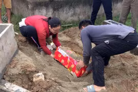 Mê muội sau giấc mơ, định lập liền 8 mộ giả thờ ‘bà Chúa Am’ 