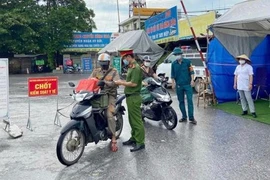 Đảm bảo phòng chống dịch, đẩy mạnh sản xuất kinh doanh an toàn ở địa bàn ‘vùng xanh’