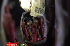 Bắt quả tang vụ vận chuyển pháo lậu trong đêm