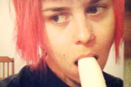 Trung Quốc chính thức cấm… "ăn chuối online"