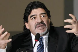 Danh thủ Maradona sẽ ra tranh cử Chủ tịch FIFA