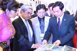 Khai mạc triển lãm viễn thông lớn nhất trong năm