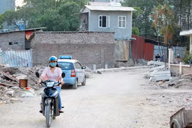 Cấp phép xây dựng nhà trong khu quy hoạch “treo”: Dân chờ từng ngày 
