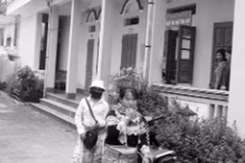 Vào căn buồng hạnh phúc 