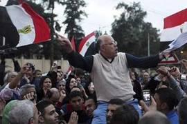 Tổng thống Ai Cập rời dinh thự vì bạo loạn 