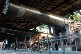 Chín vị “thần oai vô địch” 