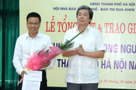 Phóng viên Báo An ninh Thủ đô đoạt giải Nhất cuộc thi viết về gương “Người tốt, việc tốt” TP Hà Nội năm 2012