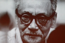 Những người nổi tiếng không biết đi xe đạp