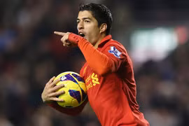 Man City bị Suarez “hút hồn” 