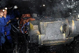 Lại “than” lương không đủ sống 