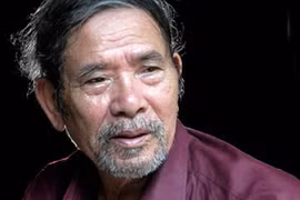 Nhà văn Lê Lựu khóc!