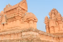 Tháp xây phải có hồn